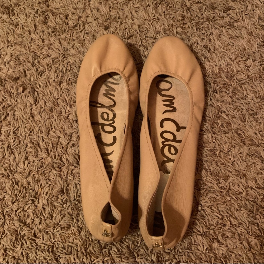 Ballet flats